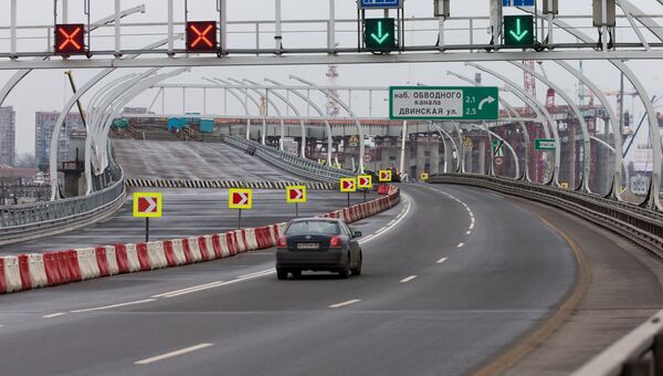 Строительство двухъярусного моста Западного скоростного диаметра в Санкт-Петербурге Строительство двухъярусного моста Западного скоростного диаметра в Санкт-Петербурге