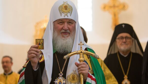 Патриарх Московский и всея Руси Кирилл совершает освящение и службу в Троицком кафедральном соборе при Русском духовно-культурном центре в рамках своего визита в Париж Патриарх Московский и всея Руси Кирилл совершает освящение и службу в Троицком кафедральном соборе при Русском духовно-культурном центре в рамках своего визита в Париж