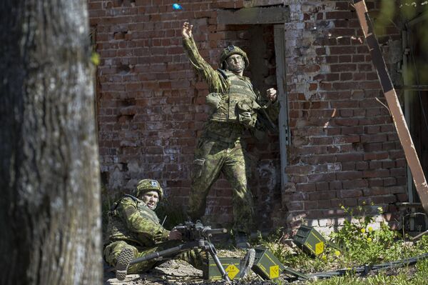 Силы обороны Эстонии во время военных учений Весенний шторм Силы обороны Эстонии во время военных учений Весенний шторм