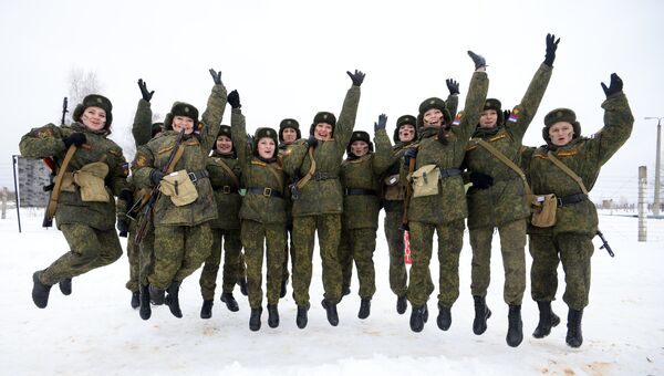 Конкурс для женщин-военнослужащих Макияж под камуфляж в учебном центре РВСН в Переславле-Залесском Конкурс для женщин-военнослужащих Макияж под камуфляж в учебном центре РВСН в Переславле-Залесском