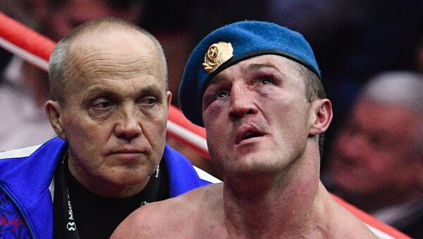 Денис Лебедев после боя за звание чемпиона мира по боксу по версии IBF против Мурата Гассиева Денис Лебедев после боя за звание чемпиона мира по боксу по версии IBF против Мурата Гассиева