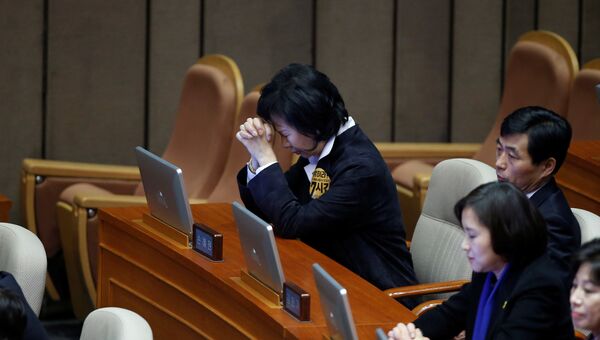 Голосование в парламенте Южной Кореи по вопросу импичмента президенту Пак Кын Хе Голосование в парламенте Южной Кореи по вопросу импичмента президенту Пак Кын Хе