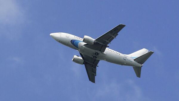Самолет Boeing 737-528 авиакомпании Ямал Самолет Boeing 737-528 авиакомпании Ямал