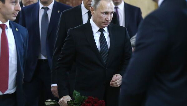Президент РФ Владимир Путин на церемонии прощания с российским послом в Турции Андреем Карловым. 22 декабря 2016 Президент РФ Владимир Путин на церемонии прощания с российским послом в Турции Андреем Карловым. 22 декабря 2016