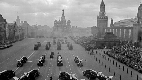 Парад на Красной площади. Москва, 1961 год Парад на Красной площади. Москва, 1961 год