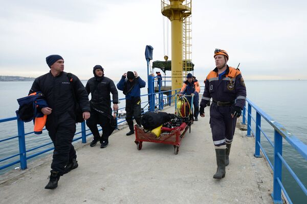Поисково-спасательная операция на месте крушения самолета Ту-154 в Черном море у берегов Сочи. 28 декабря 2016 Поисково-спасательная операция на месте крушения самолета Ту-154 в Черном море у берегов Сочи. 28 декабря 2016