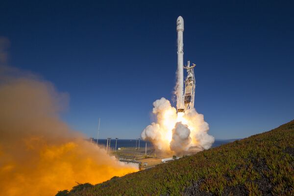 Ракета Falcon 9 компании SpaceX стартовала в Калифорнии со спутниками, 14 января 2017 Ракета Falcon 9 компании SpaceX стартовала в Калифорнии со спутниками, 14 января 2017