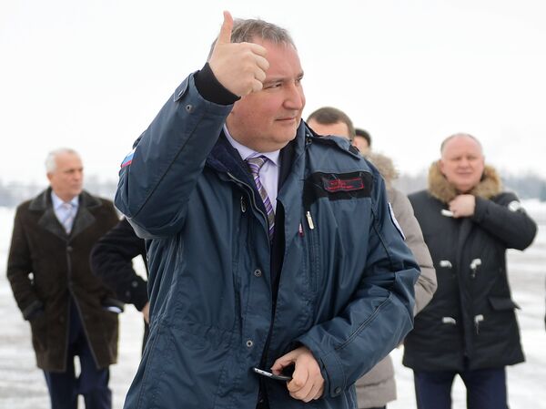 Заместитель председателя правительства РФ Дмитрий Рогозин на презентации МиГ-35 в Московской области Заместитель председателя правительства РФ Дмитрий Рогозин на презентации МиГ-35 в Московской области