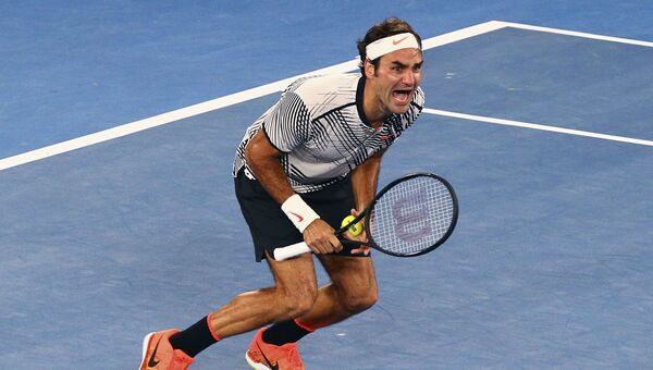 Роджер Федерер в матче против Рафаэля Надаля в финале Australian Open, 29 января 2017 Роджер Федерер в матче против Рафаэля Надаля в финале Australian Open, 29 января 2017