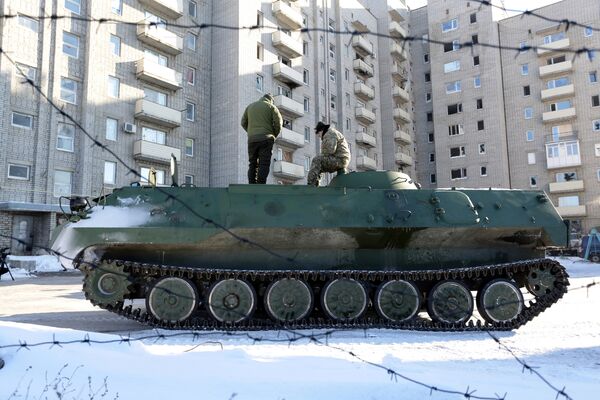 Бронемашина ВСУ в Авдеевке, Украина. 30 января 2017 Бронемашина ВСУ в Авдеевке, Украина. 30 января 2017