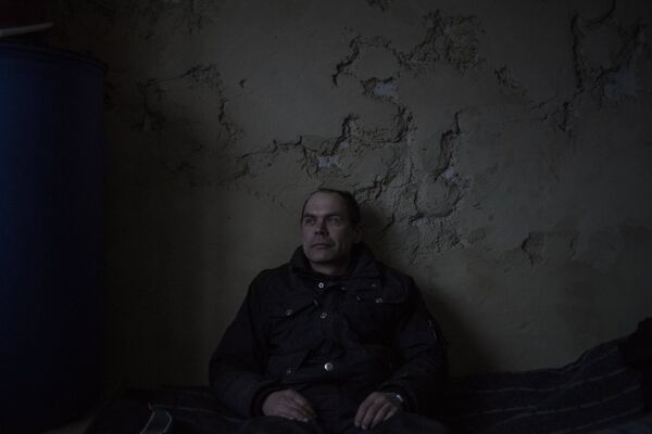 Мужчина в квартире жилого дома в Киевском районе Донецка Мужчина в квартире жилого дома в Киевском районе Донецка