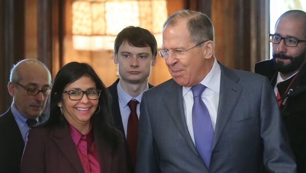 Министр иностранных дел РФ Сергей Лавров и министр иностранных дел Венесуэлы Делси Родригес во время встречи в Москве. 6 февраля 2017. Архивное фото Министр иностранных дел РФ Сергей Лавров и министр иностранных дел Венесуэлы Делси Родригес во время встречи в Москве. 6 февраля 2017. Архивное фото