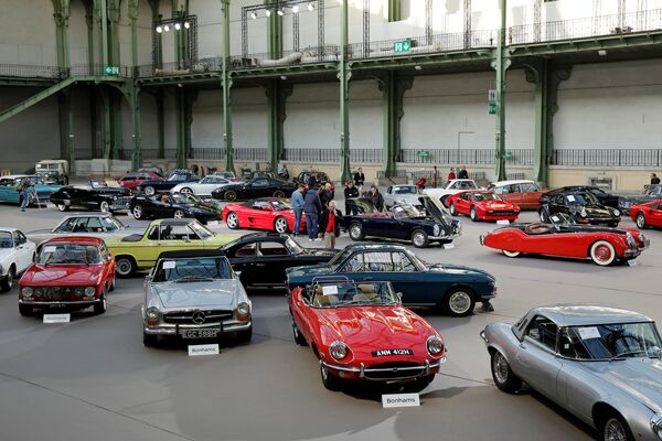 Выставка старинных автомобилей аукционного дома Bonhams, Париж Выставка старинных автомобилей аукционного дома Bonhams, Париж