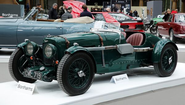 Aston Martin Ulster Two-seater Sports на выставке старинных автомобилей аукционного дома Bonhams Aston Martin Ulster Two-seater Sports на выставке старинных автомобилей аукционного дома Bonhams