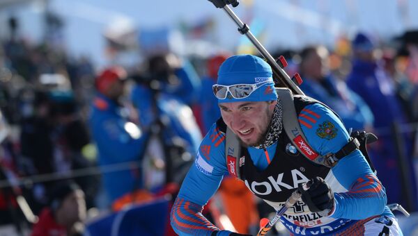 Александр Логинов (Россия) на дистанции смешанной эстафеты чемпионата мира по биатлону в австрийском Хохфильцене. Александр Логинов (Россия) на дистанции смешанной эстафеты чемпионата мира по биатлону в австрийском Хохфильцене.