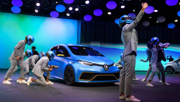 Автомобиль Renault ZOE e-Sport на Женевском международном автосалоне Автомобиль Renault ZOE e-Sport на Женевском международном автосалоне