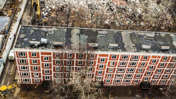 Снос пятиэтажного жилого дома по улице Народного ополчения в Москве. 2 марта 2017 год Снос пятиэтажного жилого дома по улице Народного ополчения в Москве. 2 марта 2017 год