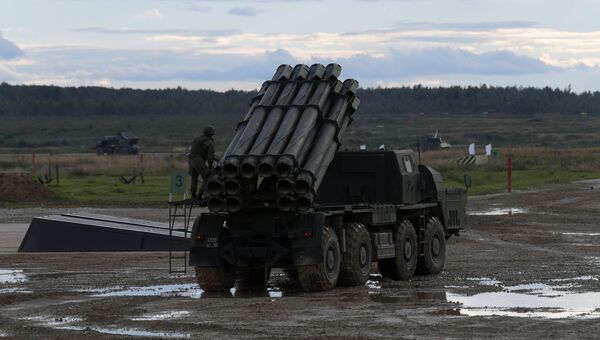 Реактивная система залпового огня БМ-30 Смерч. Архивное фото Реактивная система залпового огня БМ-30 Смерч. Архивное фото
