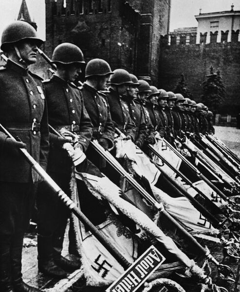 Парад Победы на Красной площади в Москве, 24 июня 1945 Парад Победы на Красной площади в Москве, 24 июня 1945