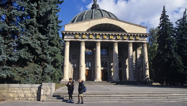 Вид на здание Волгоградского планетария Вид на здание Волгоградского планетария