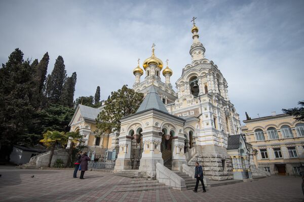 Главный православный собор Ялты - Собор Святого Александра Невского Главный православный собор Ялты - Собор Святого Александра Невского