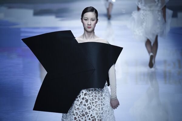 25-й Китайский международный конкурс молодых дизайнеров Hempel Award в рамках China Fashion Week 25-й Китайский международный конкурс молодых дизайнеров Hempel Award в рамках China Fashion Week