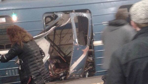 Взрыв в метрополитене в Санкт-Петербурге Взрыв в метрополитене в Санкт-Петербурге