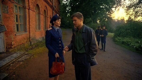 Кадр из фильма Отличница (реж. О.Карас, 2016) Кадр из фильма Отличница (реж. О.Карас, 2016)