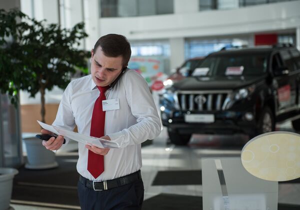 Менеджер по продажам в автосалоне Менеджер по продажам в автосалоне