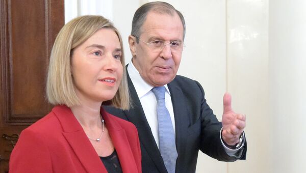 Федерика Могерини во время встречи в Москве с министром иностранных дел Сергеем Лавровым. 24 апреля 2017 Федерика Могерини во время встречи в Москве с министром иностранных дел Сергеем Лавровым. 24 апреля 2017