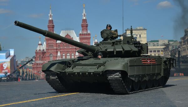 Танк Т-72Б3 на генеральной репетиции военного парада в Москве, посвящённого 72-й годовщине Победы в Великой Отечественной войне Танк Т-72Б3 на генеральной репетиции военного парада в Москве, посвящённого 72-й годовщине Победы в Великой Отечественной войне