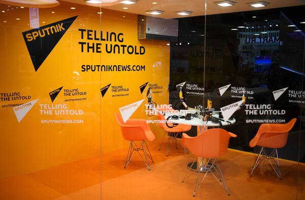 Студия радио Sputnik в Экспофоруме накануне открытия Санкт-Петербургского международного экономического форума 2017. Студия радио Sputnik в Экспофоруме накануне открытия Санкт-Петербургского международного экономического форума 2017.