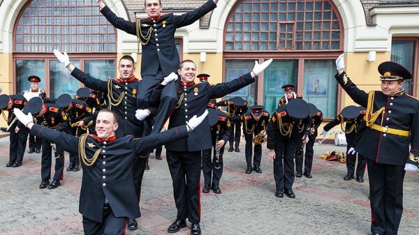 Суворовцы оркестра Московского военно-музыкального училища имени Валерия Халилова. Архивное фото Суворовцы оркестра Московского военно-музыкального училища имени Валерия Халилова. Архивное фото