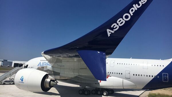 Компания Airbus представила лайнер A380plus Компания Airbus представила лайнер A380plus