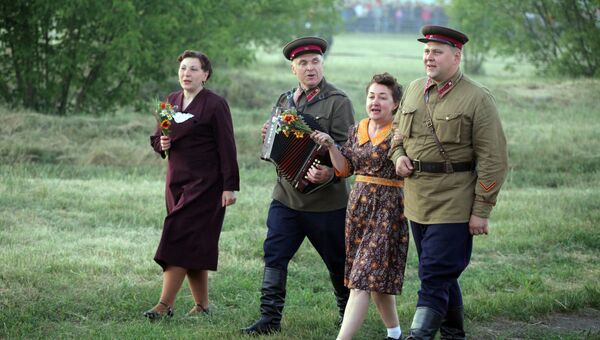 Участники исторической реконструкции, посвященной Дню памяти и скорби о погибших в Великой Отечественной войне в Бресте Участники исторической реконструкции, посвященной Дню памяти и скорби о погибших в Великой Отечественной войне в Бресте