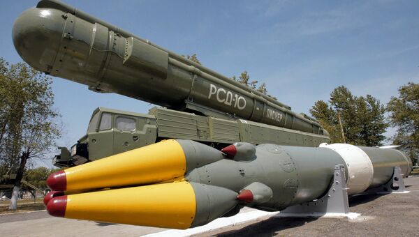Ракетный комплекс средней дальности РСД-10 в музее на полигоне Капустин Яр. Архивное фото Ракетный комплекс средней дальности РСД-10 в музее на полигоне Капустин Яр. Архивное фото