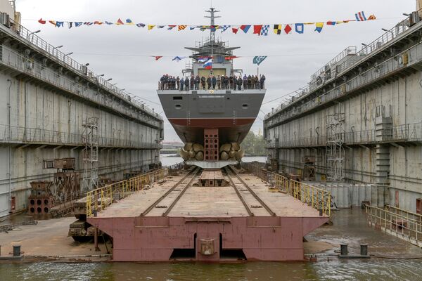 Спуск на воду корвета Гремящий на Северной верфи в Санкт-Петербурге Спуск на воду корвета Гремящий на Северной верфи в Санкт-Петербурге