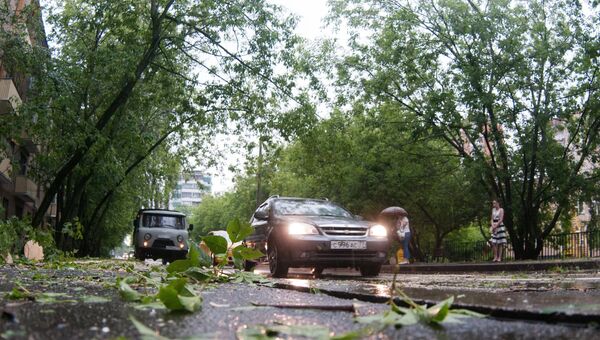 Последствия урагана в Москве. Архивное фото Последствия урагана в Москве. Архивное фото