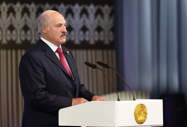Выступление Александр Лукашенко на торжественном собрании в честь Дня Независимости Белоруссии. 1 июля 2017 Выступление Александр Лукашенко на торжественном собрании в честь Дня Независимости Белоруссии. 1 июля 2017
