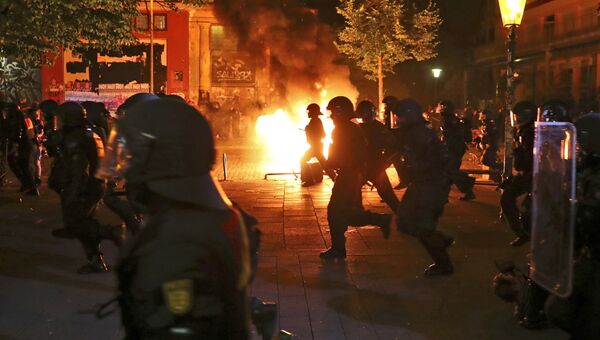 Полиция на акции протеста против предстоящего саммита G20 в Гамбурге Полиция на акции протеста против предстоящего саммита G20 в Гамбурге