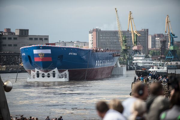 Спуск на воду головного атомного ледокола проекта Арктика в Санкт-Петербурге Спуск на воду головного атомного ледокола проекта Арктика в Санкт-Петербурге