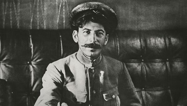 Иосиф Сталин. 1918 год Иосиф Сталин. 1918 год