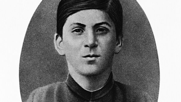 Иосиф Джугашвили в духовной семинарии. 1894 год Иосиф Джугашвили в духовной семинарии. 1894 год