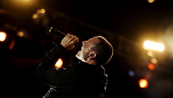 Лидер американской группы Linkin Park Честер Беннингтон. Архивное фото Лидер американской группы Linkin Park Честер Беннингтон. Архивное фото