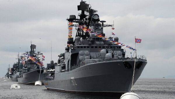 Большой противолодочный корабль Адмирал Виноградов во время парада кораблей, посвященного Дню Военно-морского флота России, во Владивостоке. 30 июля 2017 Большой противолодочный корабль Адмирал Виноградов во время парада кораблей, посвященного Дню Военно-морского флота России, во Владивостоке. 30 июля 2017
