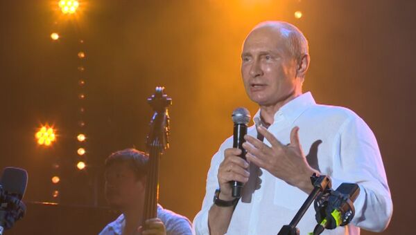 Путин со сцены Koktebel Jazz Party обратился к участникам и гостям фестиваля Путин со сцены Koktebel Jazz Party обратился к участникам и гостям фестиваля