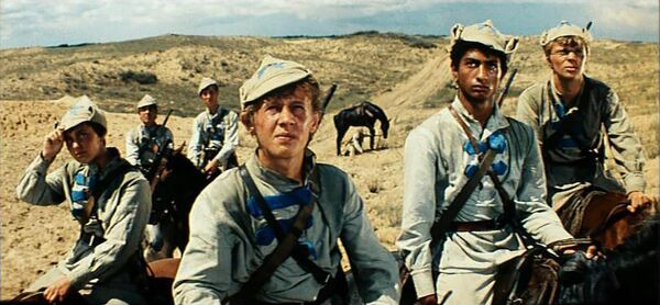 Кадр из фильма Неуловимые мстители(1967) Кадр из фильма Неуловимые мстители(1967)