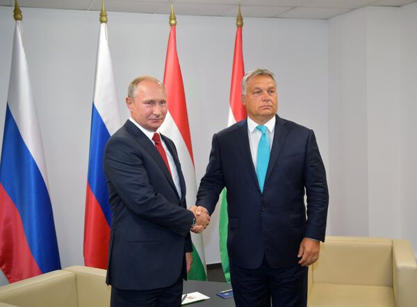 Президент РФ Владимир Путин и премьер-министр Венгрии Виктор Орбан во время встречи в Будапеште. 28 августа 2017 Президент РФ Владимир Путин и премьер-министр Венгрии Виктор Орбан во время встречи в Будапеште. 28 августа 2017