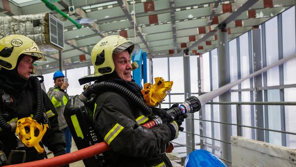Опытное пожарно-тактическое учение МЧС на здании башни Восток в Москве Опытное пожарно-тактическое учение МЧС на здании башни Восток в Москве