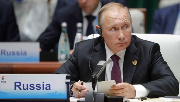 4 сентября 2017. Президент РФ Владимир Путин во время встречи лидеров БРИКС в расширенном составе с участием делегаций 4 сентября 2017. Президент РФ Владимир Путин во время встречи лидеров БРИКС в расширенном составе с участием делегаций